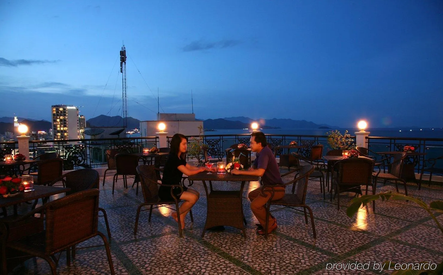The Sun Hotel Нячанг
