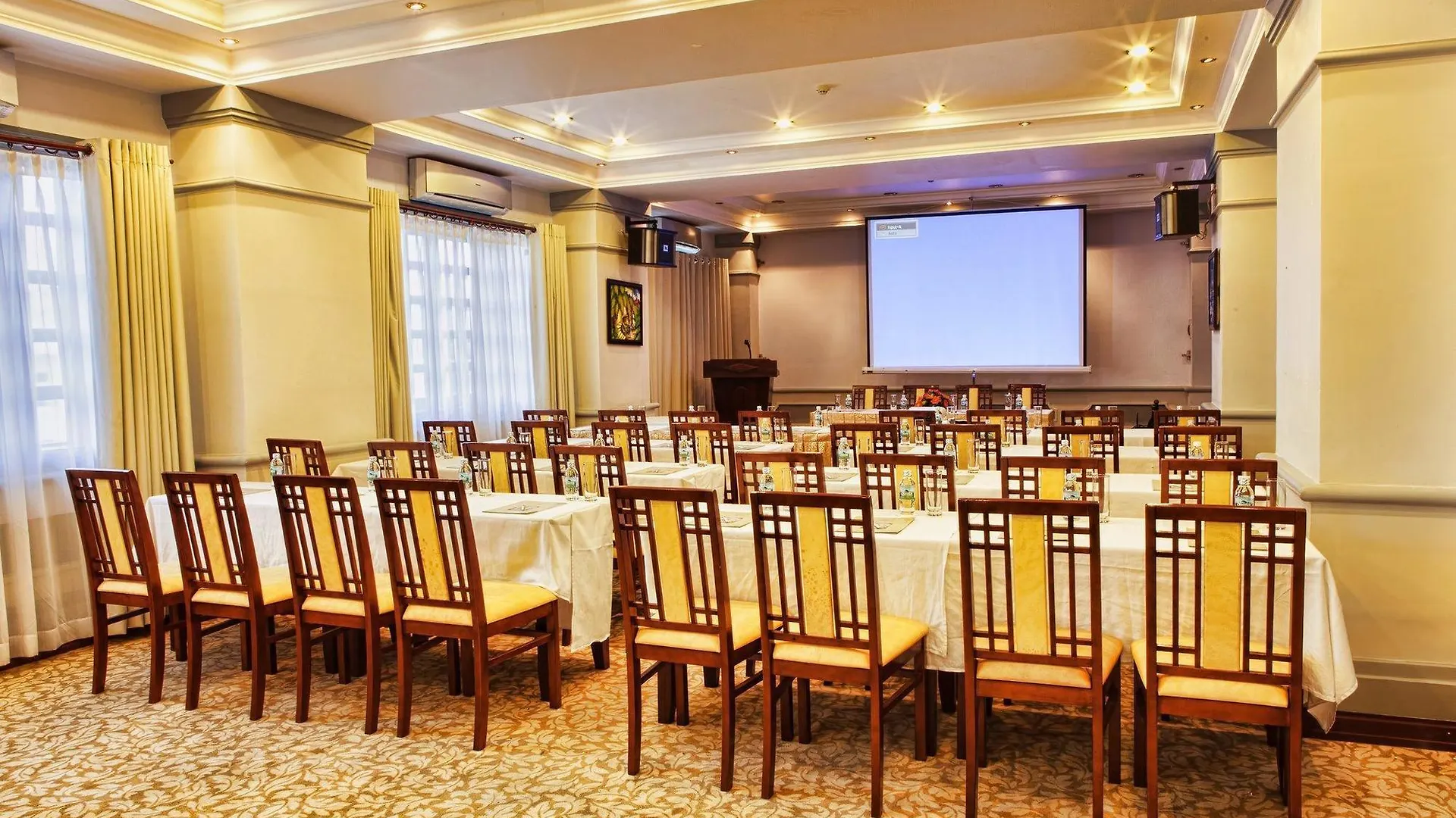 The Sun Hotel Нячанг 0*,  Вьетнам