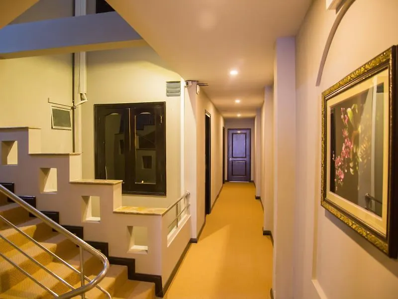 The Sun Hotel Нячанг